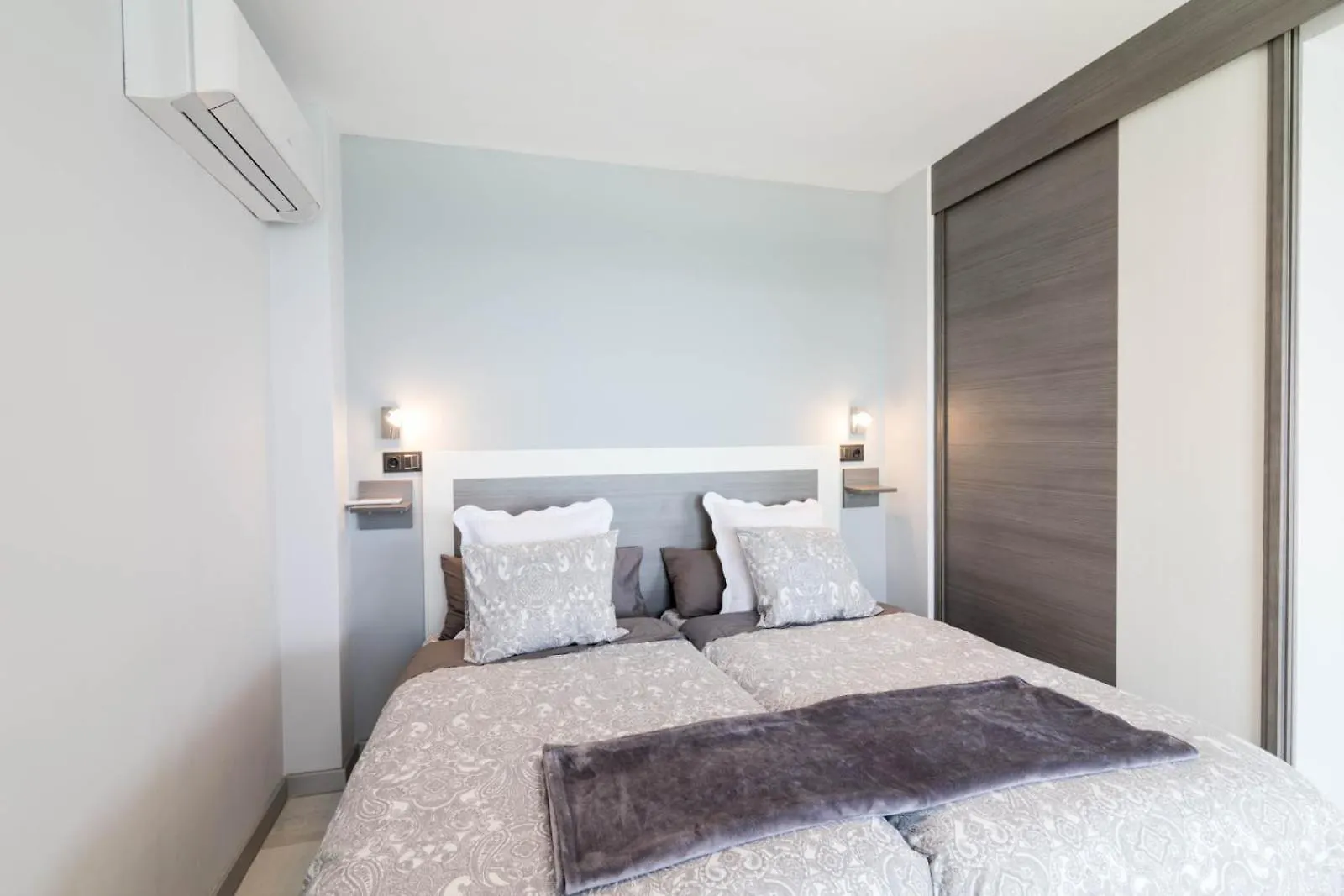 Deluxe Supreme Apartment Malaga