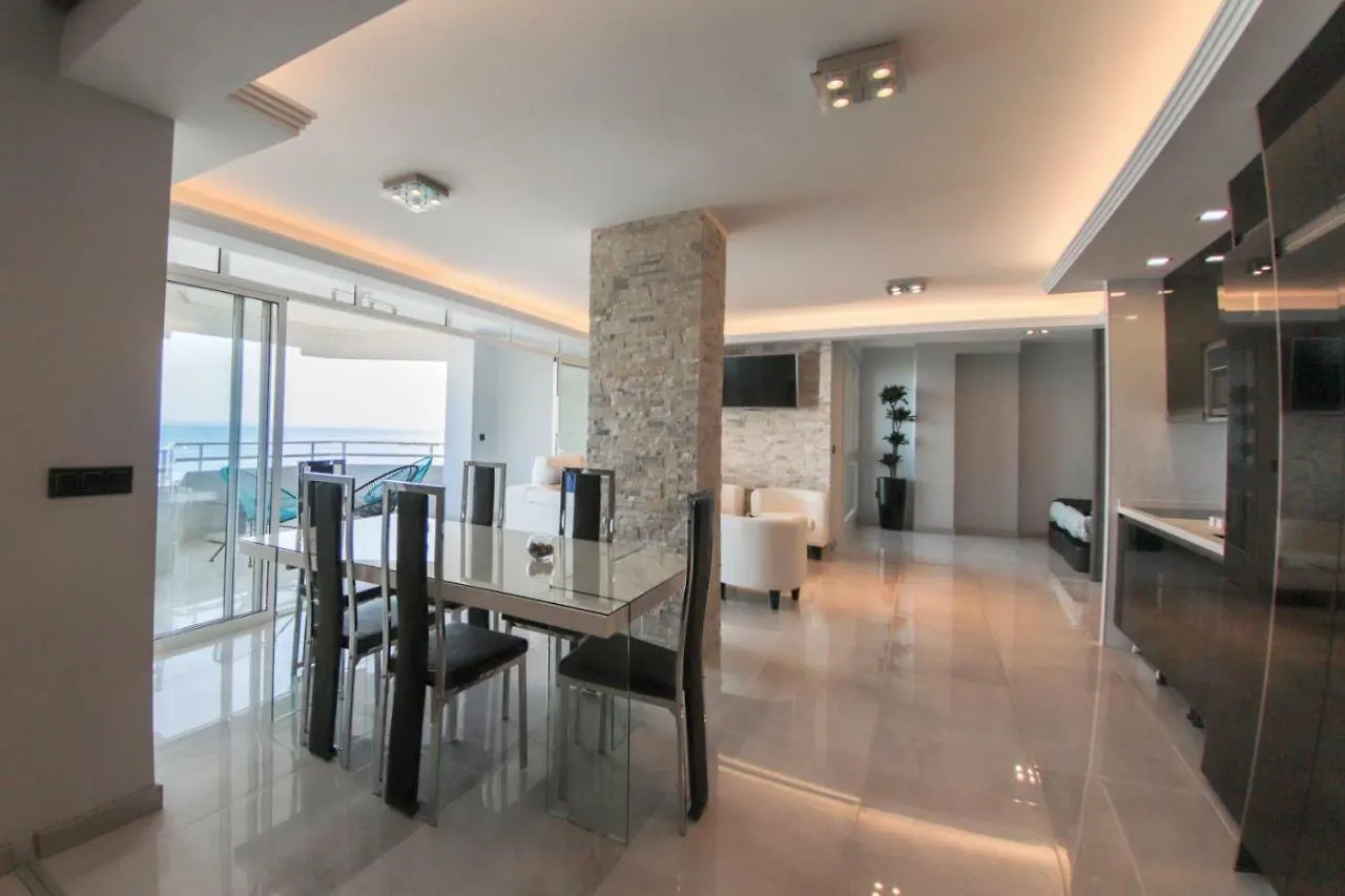 Deluxe Supreme Apartment Malaga 0*,